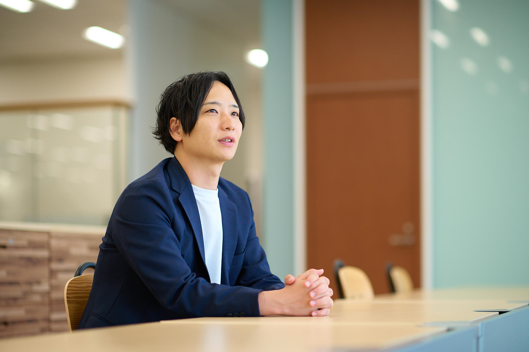 「どこよりも楽しい部屋探し」の実現に向けてについて話すT.Y